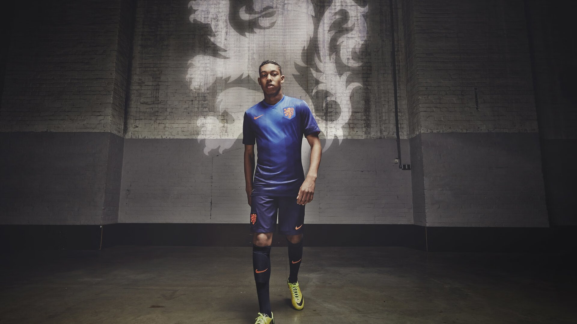 威少称愿做场上发动机组织全队，威少的动作