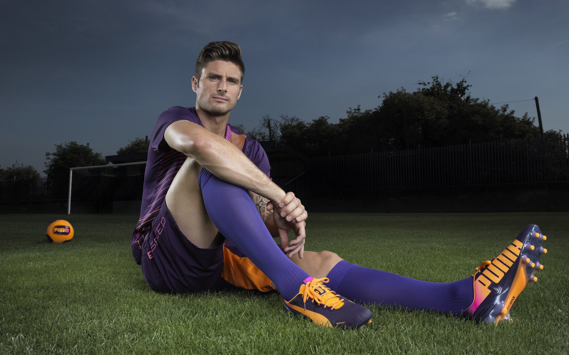 福特：全黑队的新生力量，逐步积累国际大赛经验，福特黑骑士价格图片