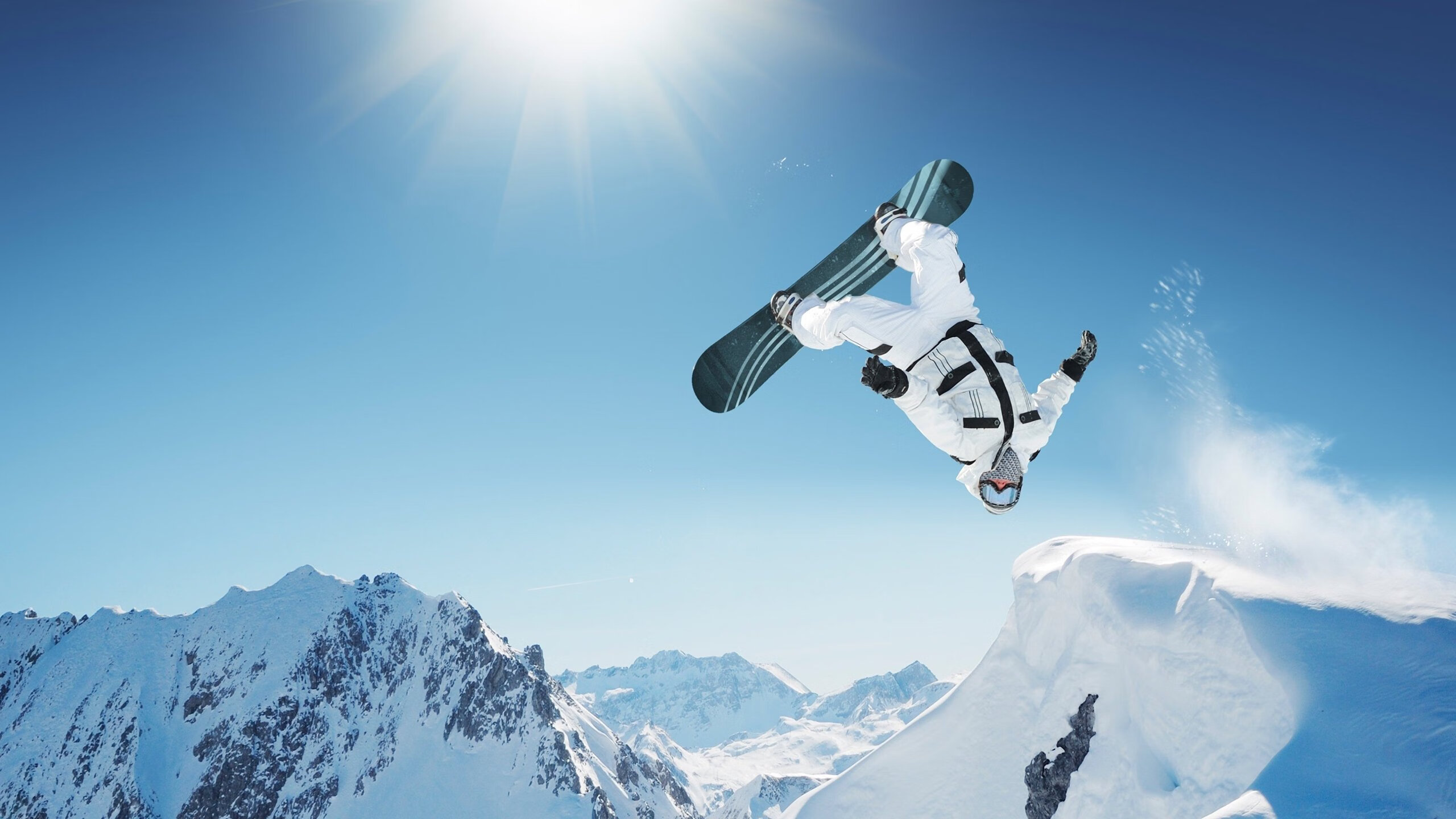 开云体育-谷爱凌现场指导滑雪初学者动作技巧，滑雪运动员谷爱凌是哪国人原来